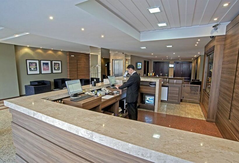 ホテル Slaviero Executive Pinhais