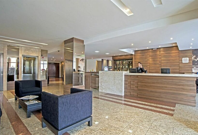 Отель Slaviero Executive Pinhais