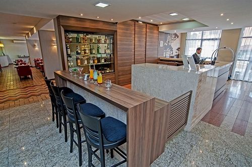 Отель Slaviero Executive Pinhais