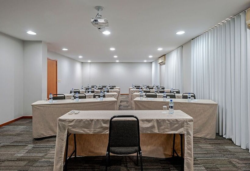 酒店 Slim Curitiba Alto Da Xv