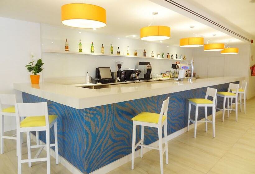 ホテル Victoria Menorca +16   New Opening