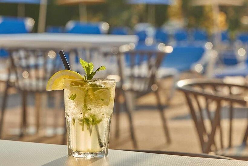 ホテル Victoria Menorca +16   New Opening