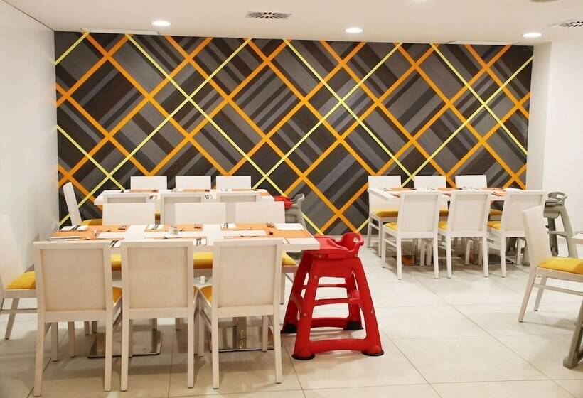 ホテル Victoria Menorca +16   New Opening