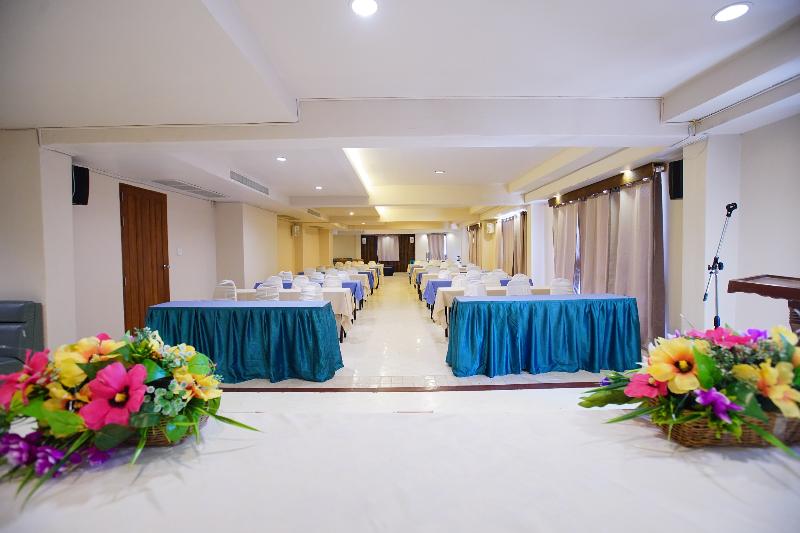 Hotel Tanaosri Resort Pranburi