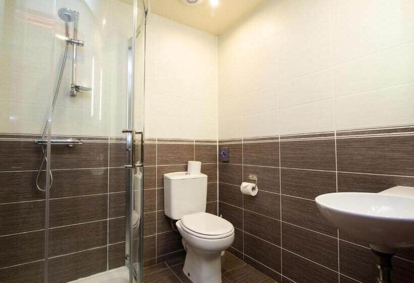 Отель The Auld Kirk