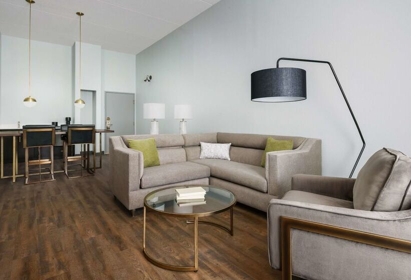 هتل The Bluff Savannah Historic, Tapestry Collection By Hilton