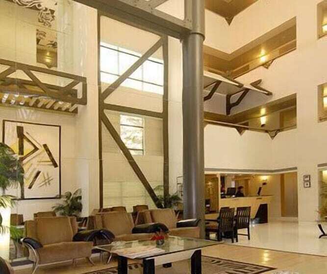 ホテル The Coronet