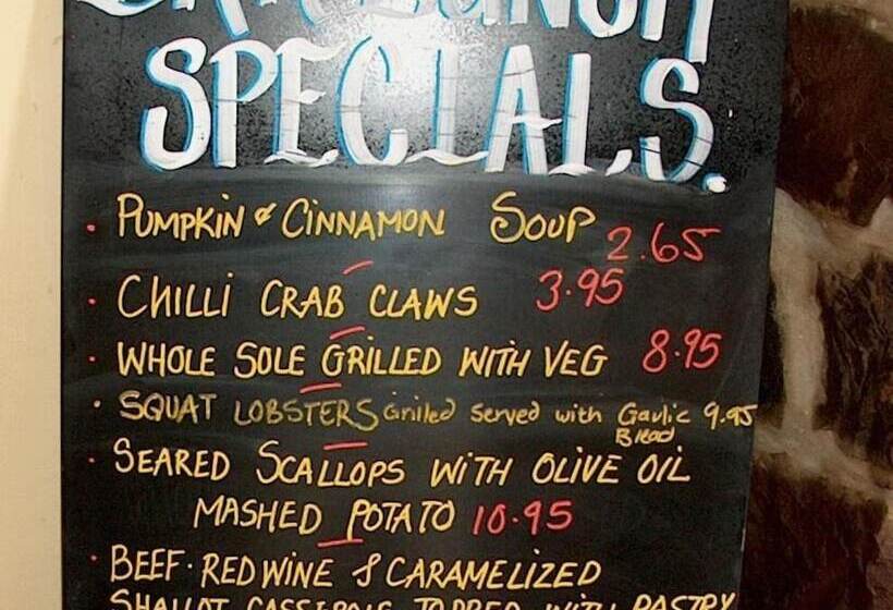 Отель The Old Inn