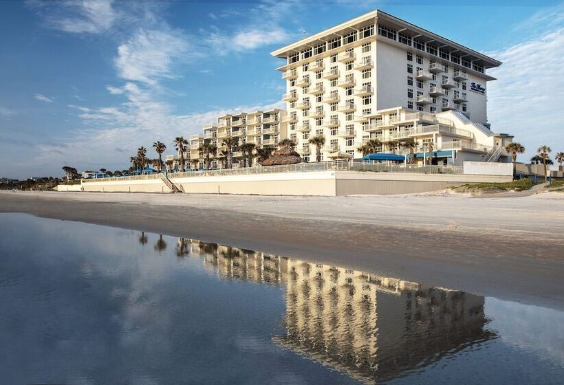 فندق The Shores Resort & Spa