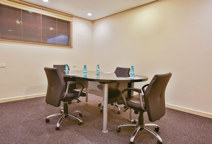 Отель Transamerica Executive Curitiba Batel