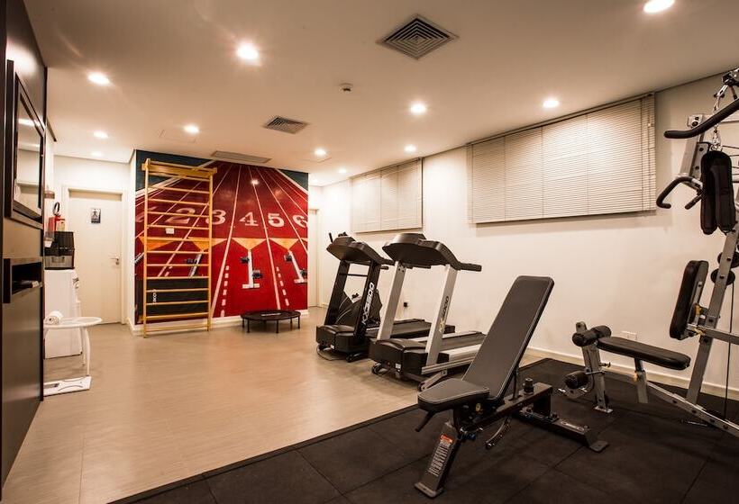 Отель Transamerica Executive Curitiba Batel