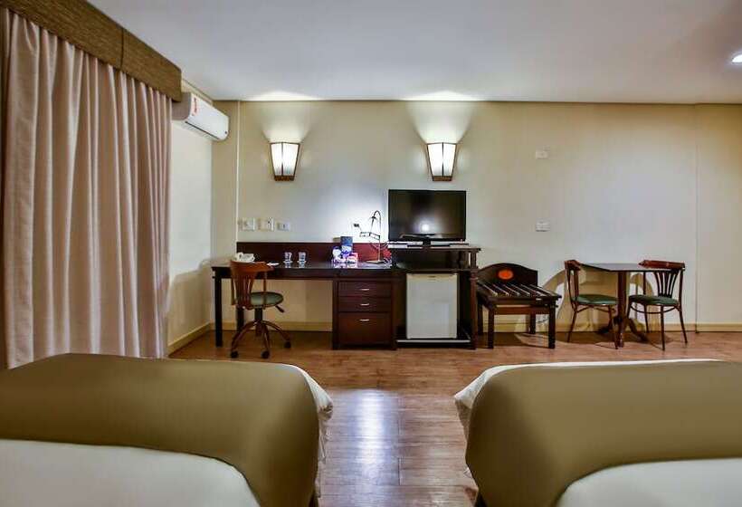 Отель Transamerica Executive Curitiba Batel