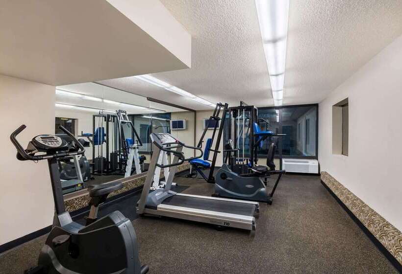 Отель Travelodge By Wyndham Memphis Airport/graceland