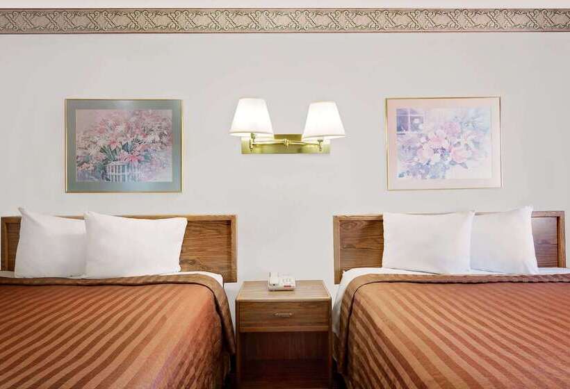 فندق Travelodge By Wyndham Page, View Of Lake Powell