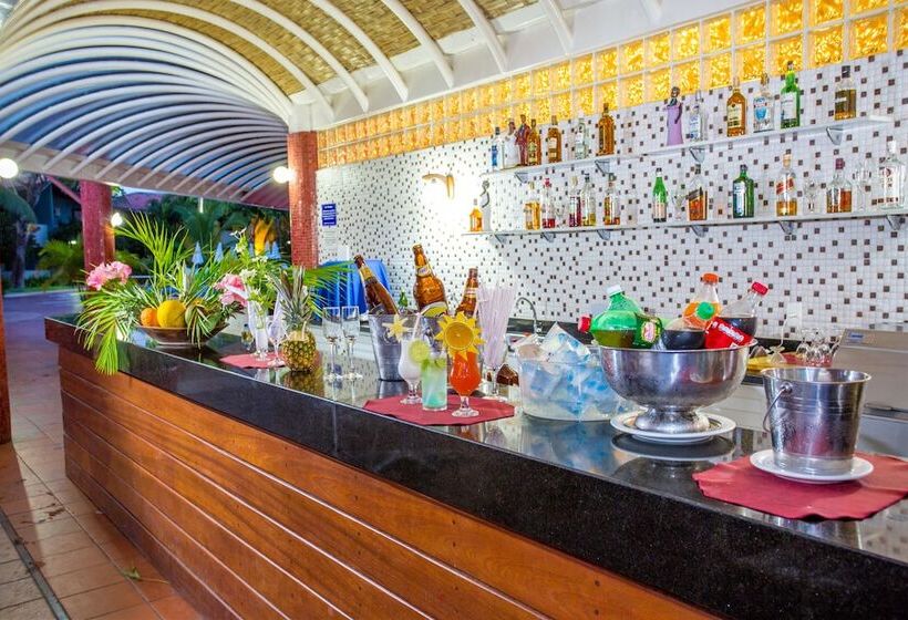 Отель Resort Arcobaleno All Inclusive