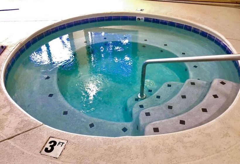 בית מלון כפרי Vista Suites Near Leconte Convention Center