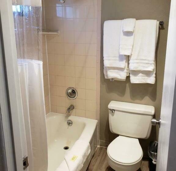 فندق Yakima Valley Inn