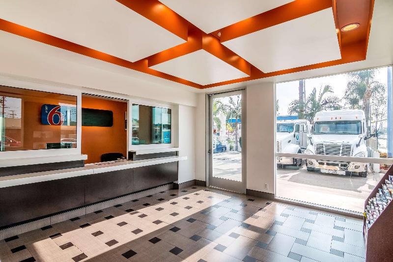 Motel 6 Bell Gardens