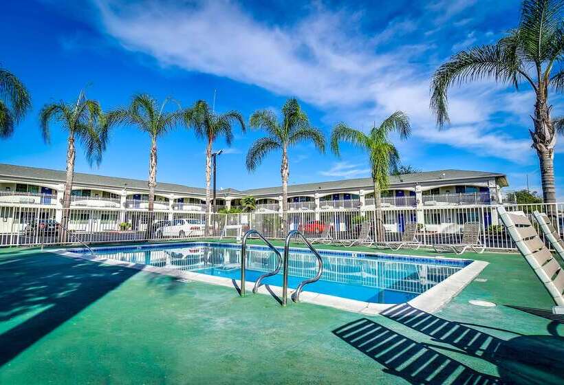 Motel 6 Garden Grove