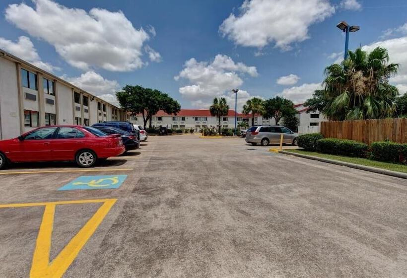 מוטל Executive Inn & Suites