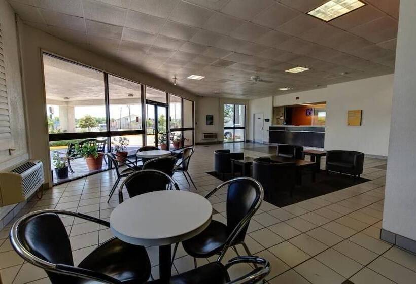 מוטל Executive Inn & Suites