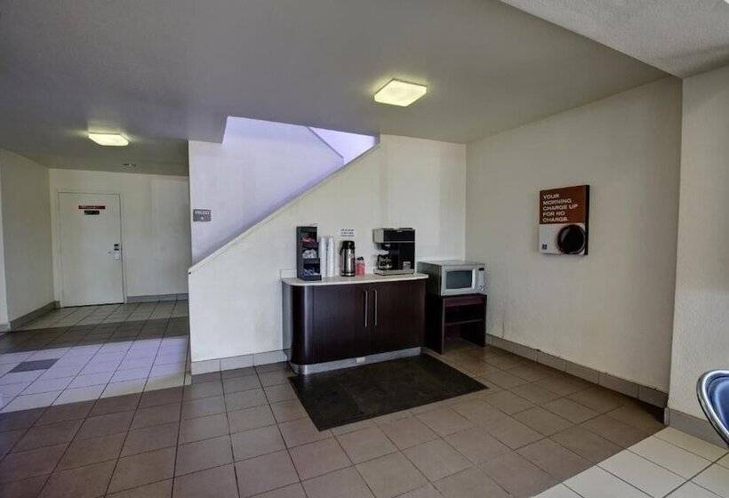 מוטל Executive Inn & Suites