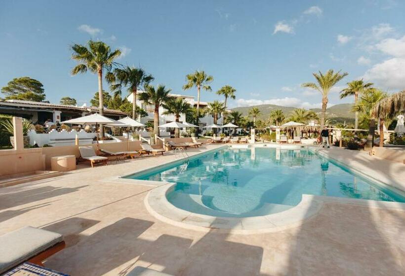 Petunia Ibiza  Adults Only