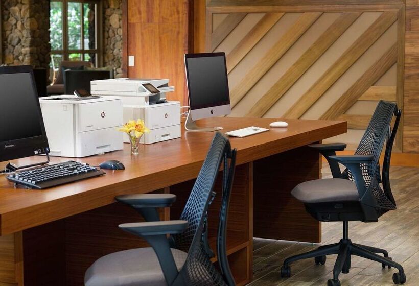 استراحتگاه Hilton Garden Inn Kauai Wailua Bay