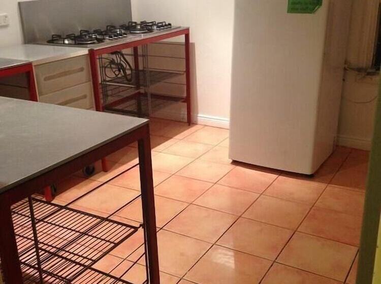 Asylum Sydney Backpackers Hostel