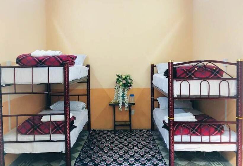 تختخواب و صبحانه La Casa De Garces