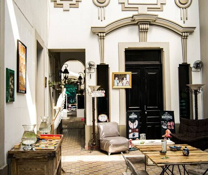 تختخواب و صبحانه La Casa De Garces