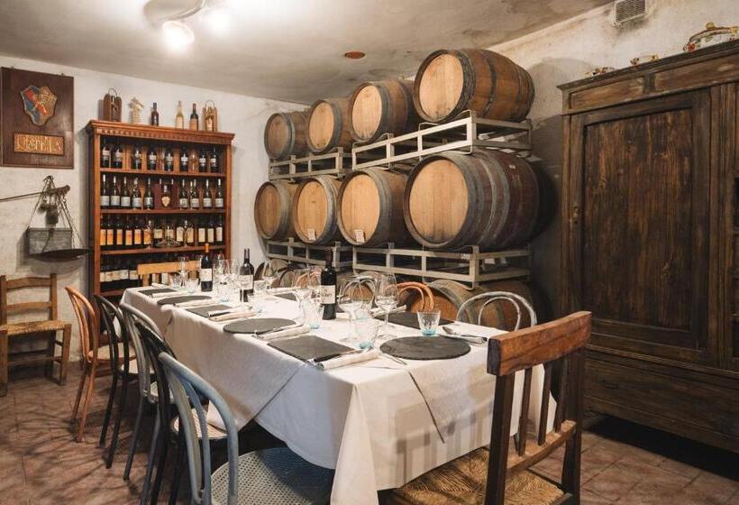 فندق Agriturismo Podere Ristella   Wine&food