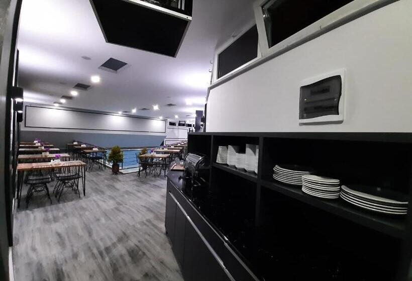 בית מלון כפרי Asi̇wa