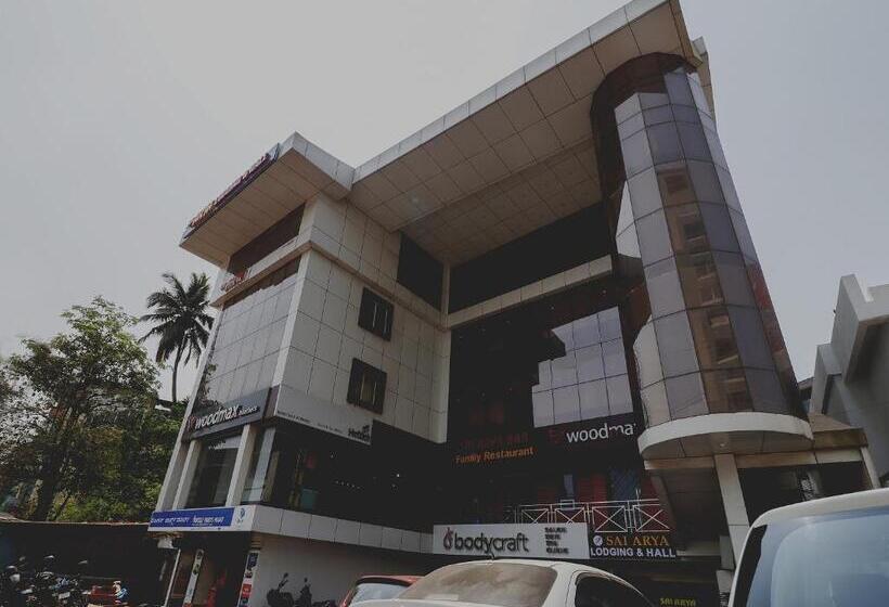 호텔 Capital O Sai Arya Residency