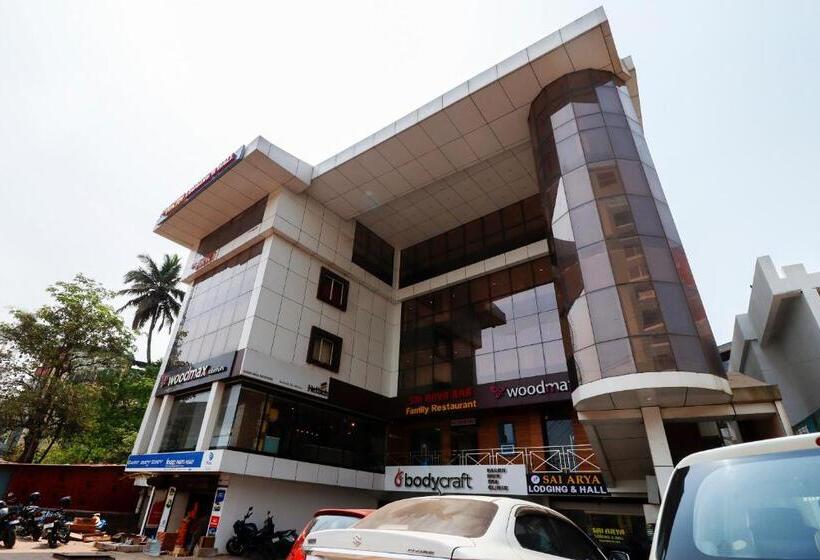 호텔 Capital O Sai Arya Residency