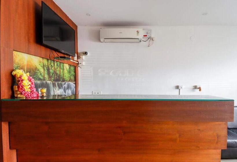 호텔 Capital O Sai Arya Residency