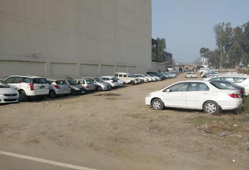 ホテル Dara Royale