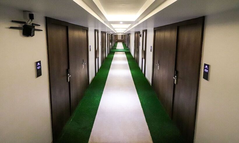 Отель Delite Palladium