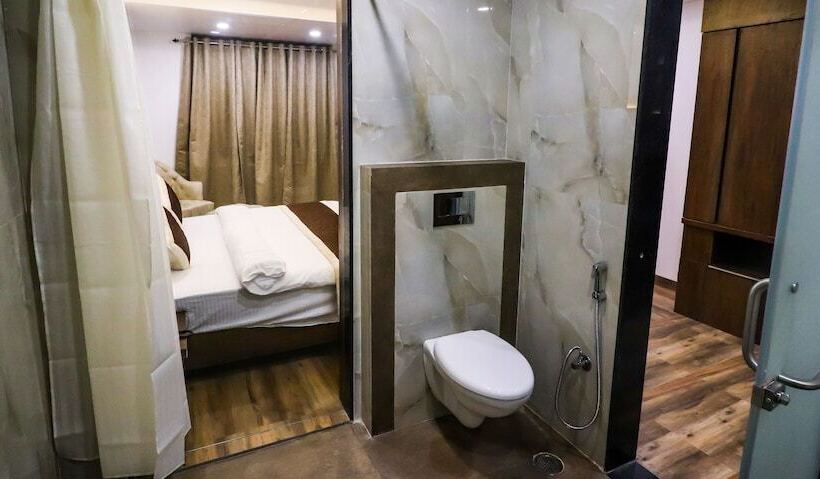 Отель Delite Palladium