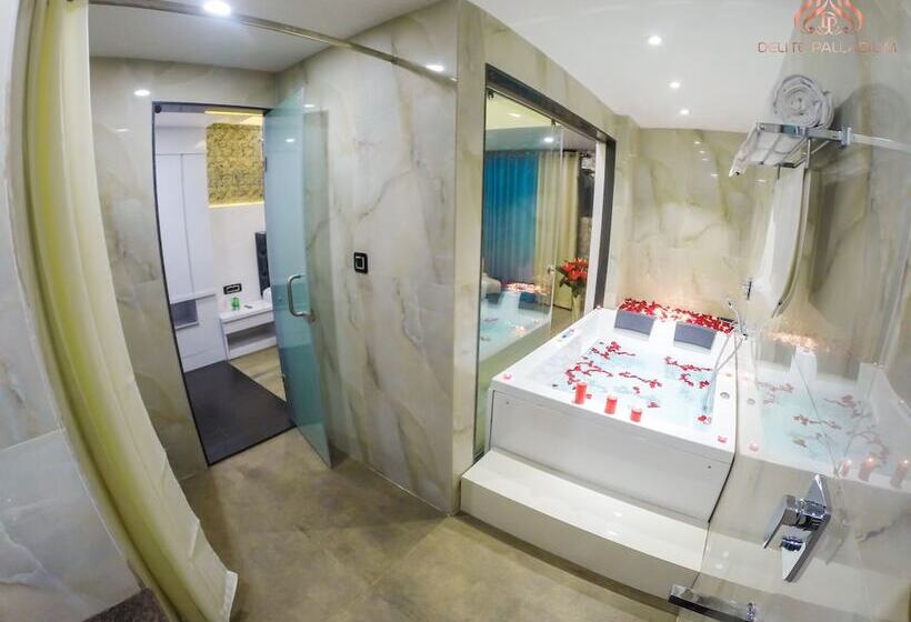 Отель Delite Palladium