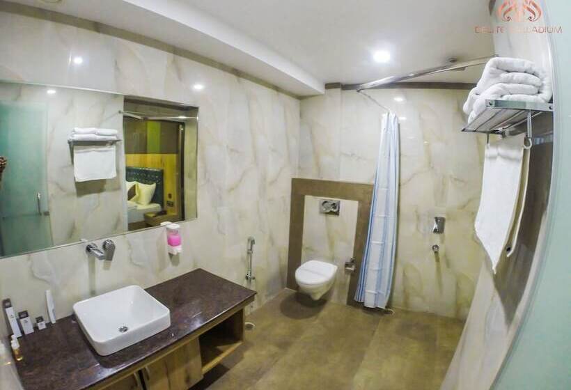 Отель Delite Palladium