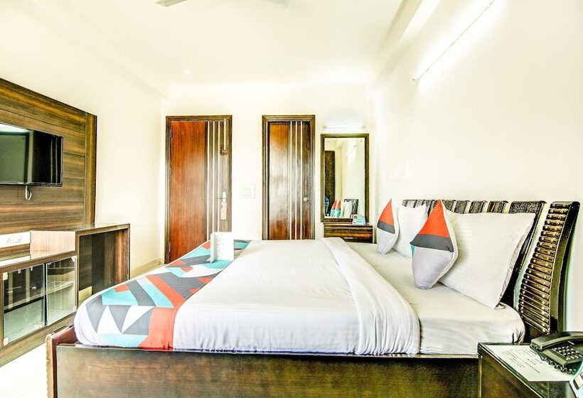 בית מלון כפרי Fabexpress Hemkunt Residency Noida