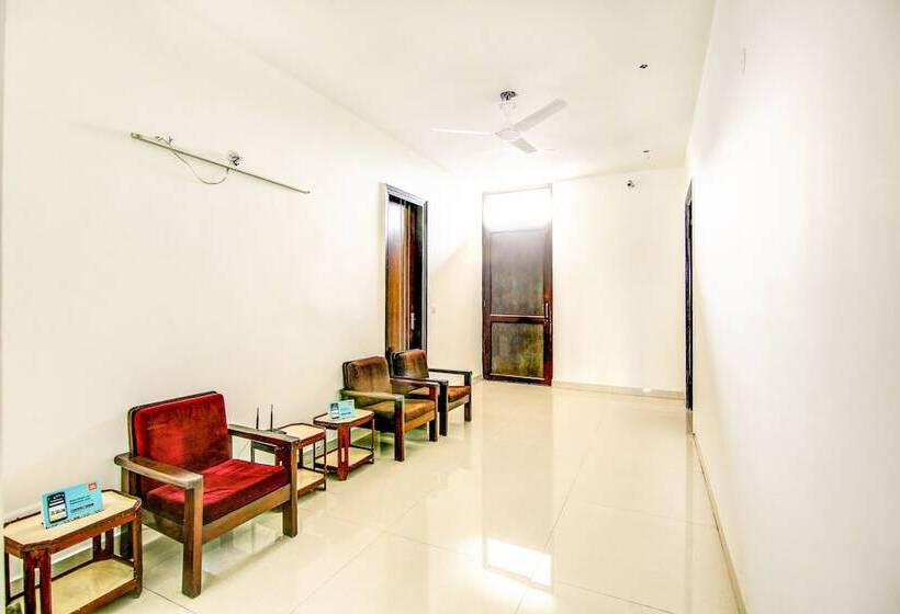 בית מלון כפרי Fabexpress Hemkunt Residency Noida