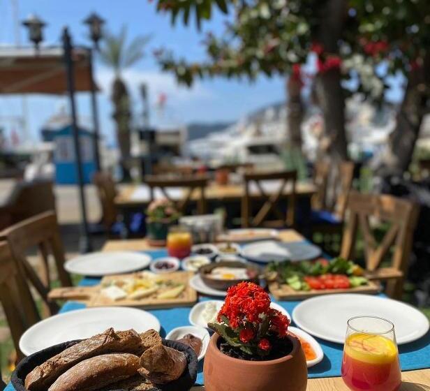 ホテル Gocek Unlu