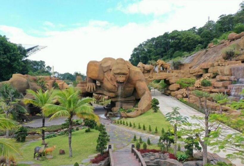 هتل Golden Palm Halong