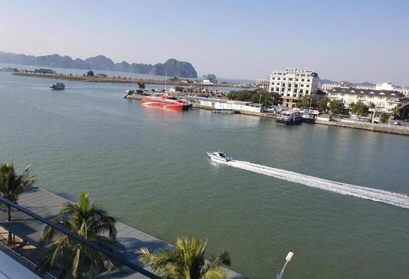 هتل Golden Palm Halong