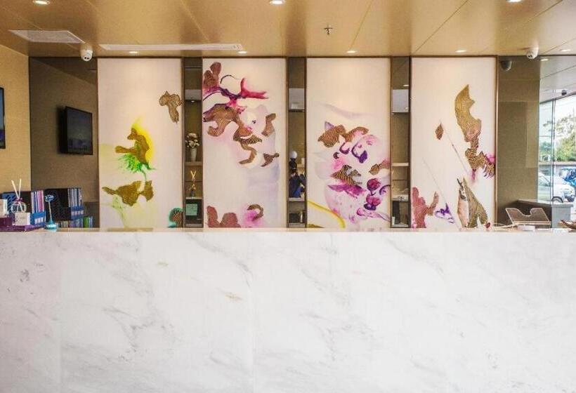 Lavande Hotels Guangzhou Baiyun Avenue North Metro Station