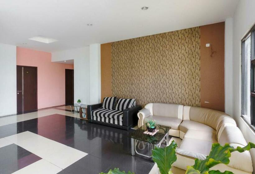 Отель Oyo 3343 Sunrise