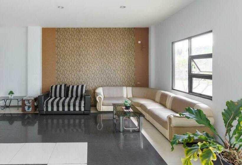 Отель Oyo 3343 Sunrise