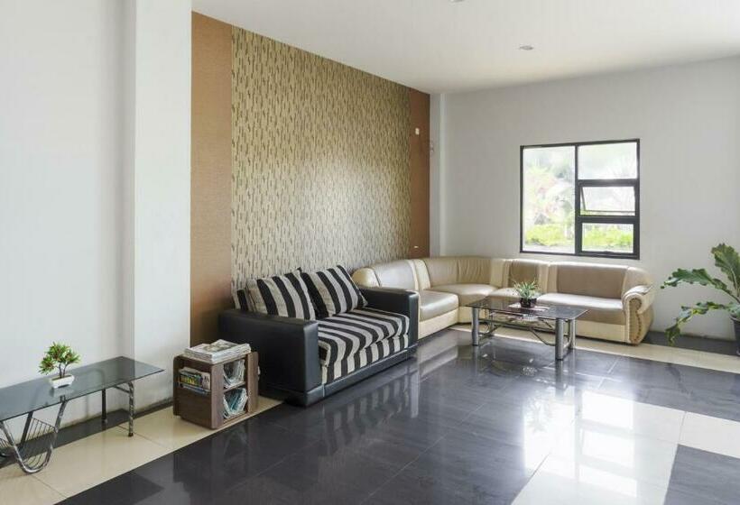 Отель Oyo 3343 Sunrise